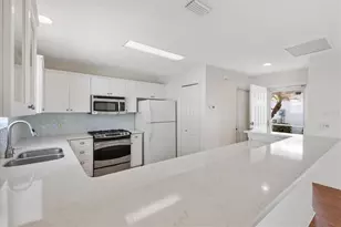 16872 SE 80th Ashgrove Terrace, The Villages, FL 32162 - Photo 4