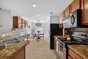 2322 Bexley Dr, Tavares, FL 32778 - Photo 12