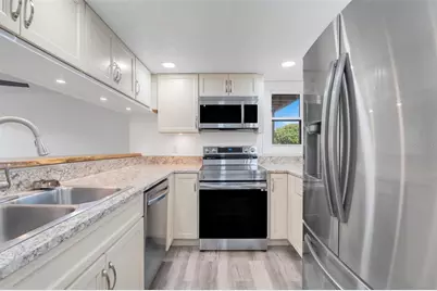 1051 S Highland Street #4B, Mount Dora, FL 32757 - Photo 8