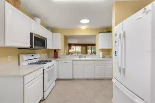 1301 Oak Forest Dr, The Villages, FL 32162 - Photo 10