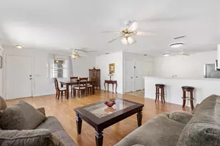 2815 Barboza Dr, The Villages, FL 32162 - Photo 12