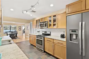 405 W Mirror Lake Dr, Fruitland Park, FL 34731 - Photo 12