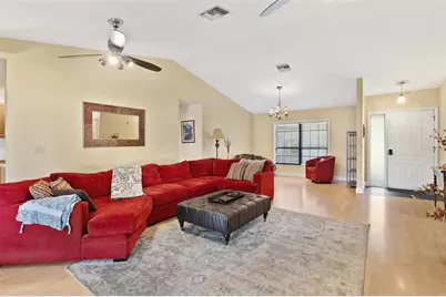 405 W Mirror Lake Drive, Fruitland Park, FL 34731 - Photo 8