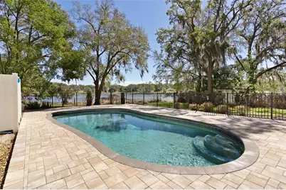 405 W Mirror Lake Drive, Fruitland Park, FL 34731 - Photo 2