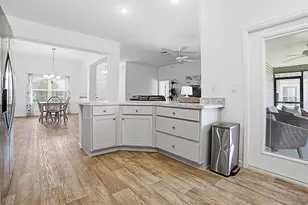 11368 Laufersky Ln, Oxford, FL 34484 - Photo 14