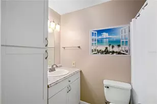 17203 Sandalwood Dr, Wildwood, FL 34785 - Photo 32