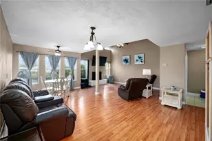 17203 Sandalwood Dr, Wildwood, FL 34785 - Photo 18