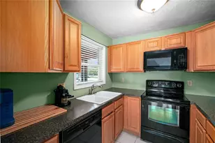 17203 Sandalwood Dr, Wildwood, FL 34785 - Photo 22