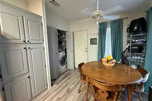 5255 Oxford Ct, Wildwood, FL 34785 - Photo 6