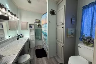 5255 Oxford Ct, Wildwood, FL 34785 - Photo 16