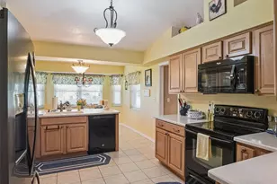 21533 King Henry Ave, Leesburg, FL 34748 - Photo 12