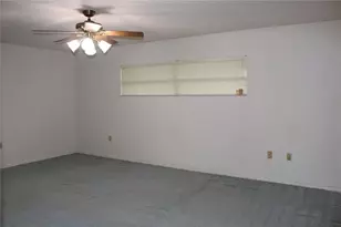 1638 Lamplighter Way, Orlando, FL 32818 - Photo 10
