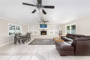 910 Druid Pl, Tavares, FL 32778 - Photo 12