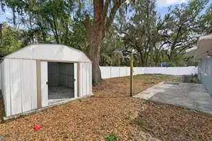 42210 W Lakeview Dr, Altoona, FL 32702 - Photo 4