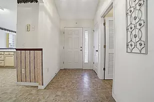 16865 SE 93rd Cuthbert Cir, The Villages, FL 32162 - Photo 2