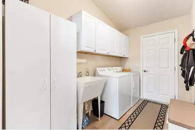9211 SE 179th Osage Place, The Villages, FL 32162 - Photo 10
