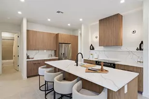 323 Skyfield Ct, Lady Lake, FL 32159 - Photo 10