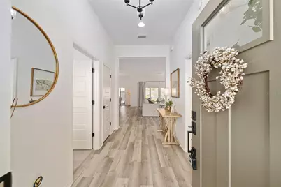 1661 Vanbeck Circle, The Villages, FL 34762 - Photo 6