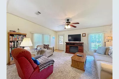 25125 Bellevue, Leesburg, FL 34748 - Photo 4