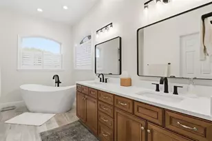 300 NW 12th Ave, Crystal River, FL 34428 - Photo 18