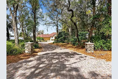 2007 Country Club Drive, Eustis, FL 32726 - Photo 2