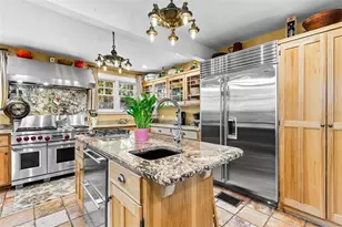 976 Fairview Ave, Mount Dora, FL 32757 - Photo 2