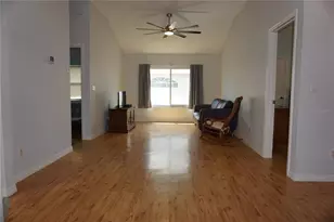 21617 Queen Elizabeth Ct, Leesburg, FL 34748 - Photo 6