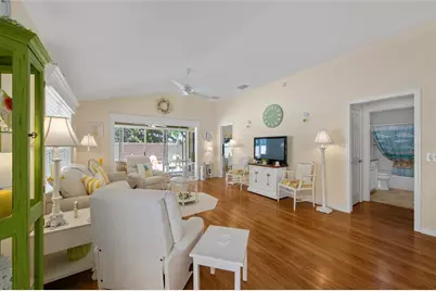 16673 SE 92nd Stokes Court, The Villages, FL 32162 - Photo 10