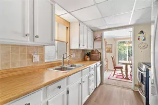 28315 Private Rd, Okahumpka, FL 34762 - Photo 16