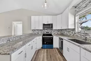 1120 Gardner Ln, Mount Dora, FL 32757 - Photo 12