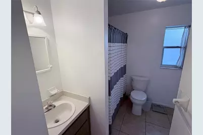 2010 1/2 Vine Street, Leesburg, FL 34748 - Photo 12