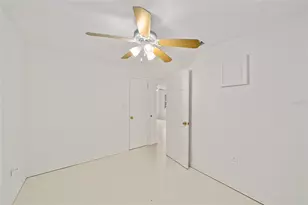 111 E Charlotte Ave, Eustis, FL 32726 - Photo 36