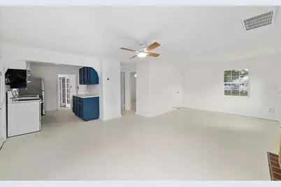 111 E Charlotte Avenue, Eustis, FL 32726 - Photo 8
