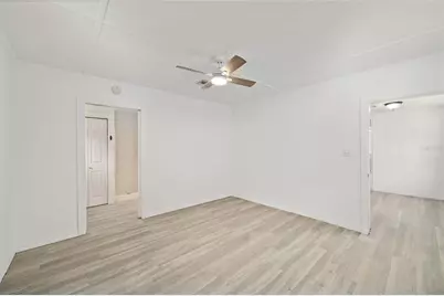 111 E Charlotte Avenue, Eustis, FL 32726 - Photo 16