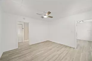 111 E Charlotte Ave, Eustis, FL 32726 - Photo 16