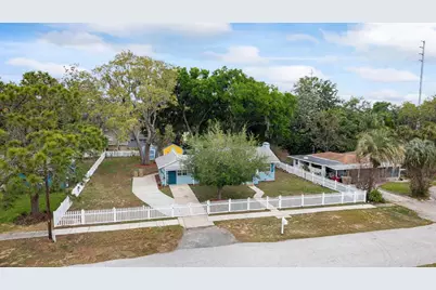 111 E Charlotte Avenue, Eustis, FL 32726 - Photo 8