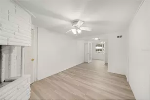111 E Charlotte Ave, Eustis, FL 32726 - Photo 32