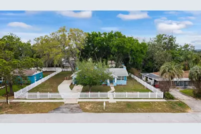 111 E Charlotte Avenue, Eustis, FL 32726 - Photo 10