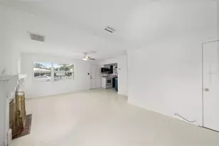 111 E Charlotte Ave, Eustis, FL 32726 - Photo 18