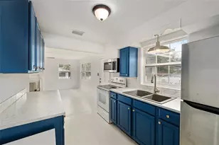 111 E Charlotte Ave, Eustis, FL 32726 - Photo 26