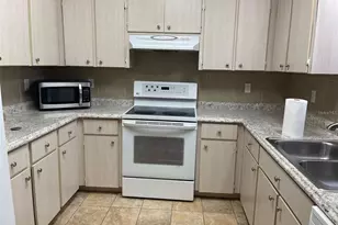 825 Mary Frank Ct, Mount Dora, FL 32757 - Photo 4