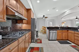 5421 Sir Churchill Dr, Leesburg, FL 34748 - Photo 28