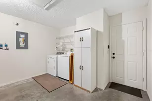 17470 SE 93rd Vine Ave, The Villages, FL 32162 - Photo 24