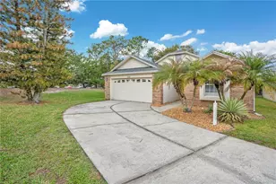 12105 Harkness Ct, Orlando, FL 32828 - Photo 2