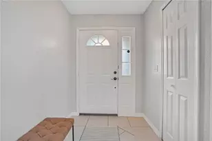 12105 Harkness Ct, Orlando, FL 32828 - Photo 4