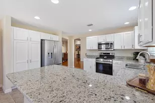 17967 SE 87th Melrose Ct, The Villages, FL 32162 - Photo 12