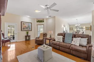 17967 SE 87th Melrose Ct, The Villages, FL 32162 - Photo 4