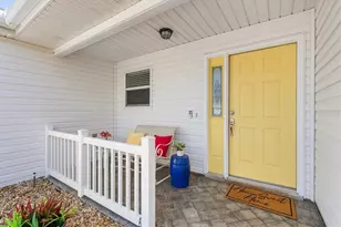 17967 SE 87th Melrose Ct, The Villages, FL 32162 - Photo 4