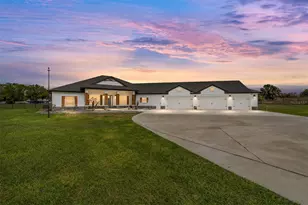 4821 Sunnyside Dr, Fruitland Park, FL 34731 - Photo 1