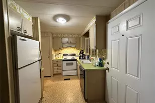 2255 SE 179th Pl, Summerfield, FL 34491 - Photo 4